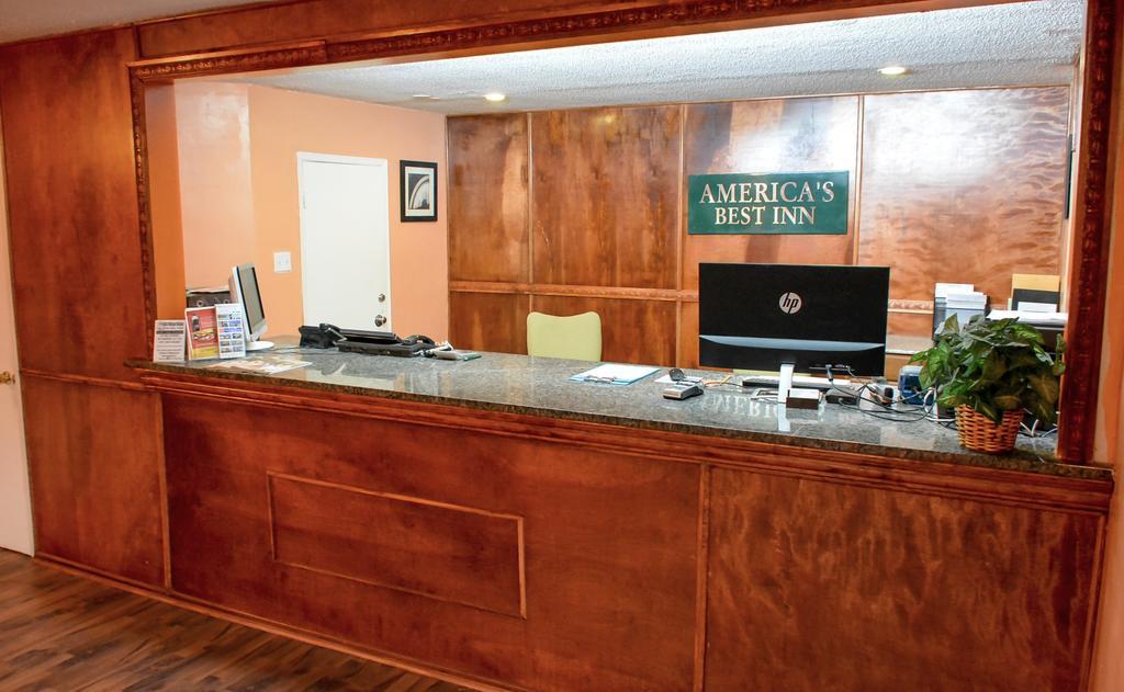 America'S Best Inn Montgomery Монтгомери Экстерьер фото