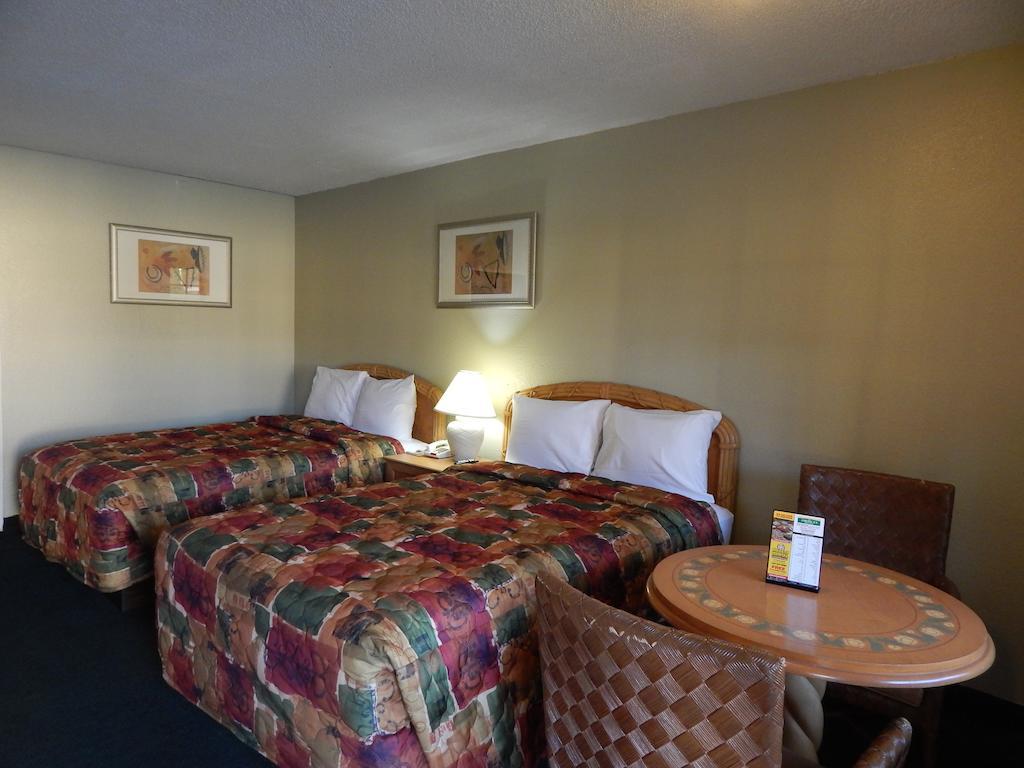 America'S Best Inn Montgomery Монтгомери Экстерьер фото